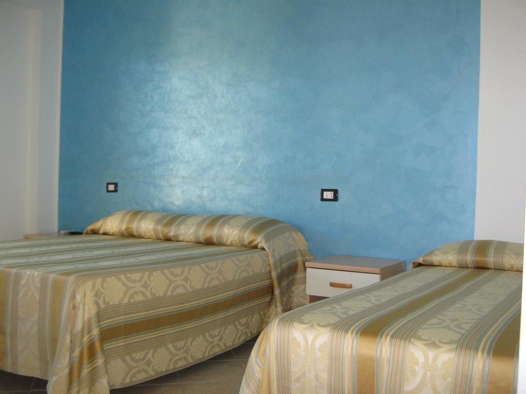 Bed And Breakfast Cirelli Скалея Номер фото